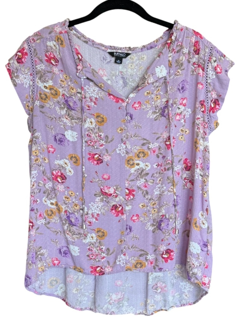 Size M Buffalo David Bitton Purple Split V-Neck Flutter Sleeve Floral Blouse